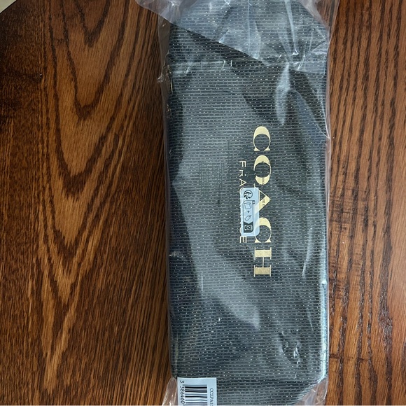 Coach Black Toiletry Bag - Picture 6 of 6